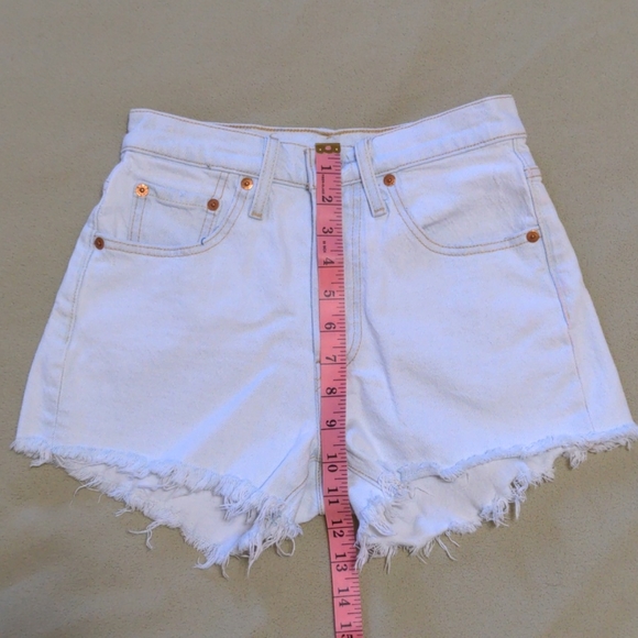 💥BUNDLE (2/$40, 3/$55)💥 LEVI’S 501 shorts high waisted - Picture 8 of 11